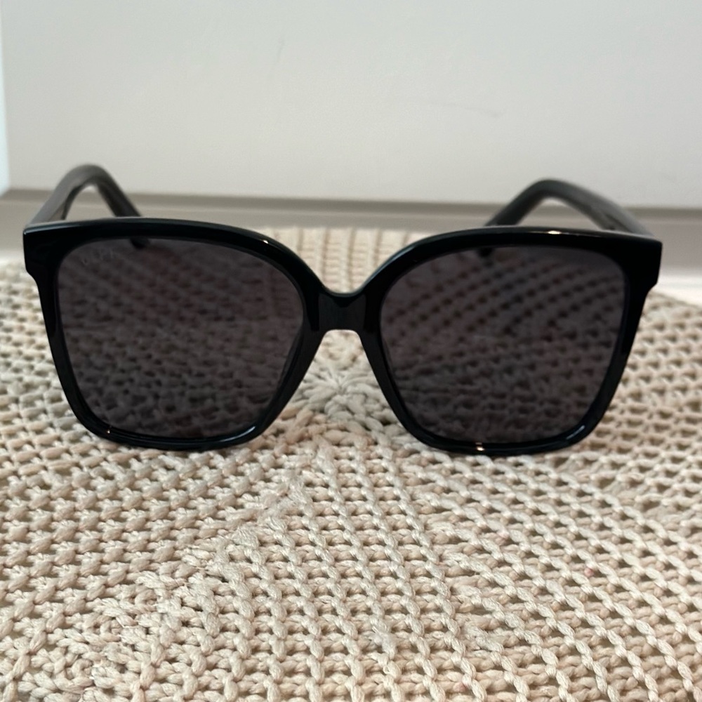 Brand New DIFF Beverlin Zeppelin Black Grey Polarized Sunglasses🤎